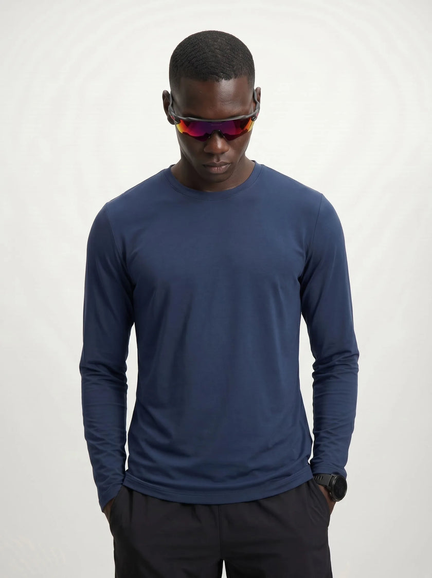 BVM TP TEE 009 NVY 04 half body front alt