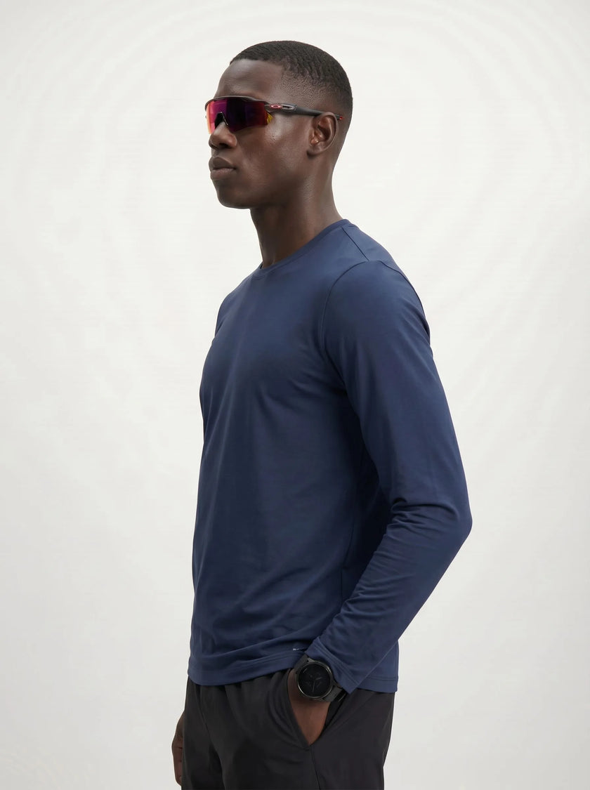 BVM TP TEE 009 NVY 05 half body side